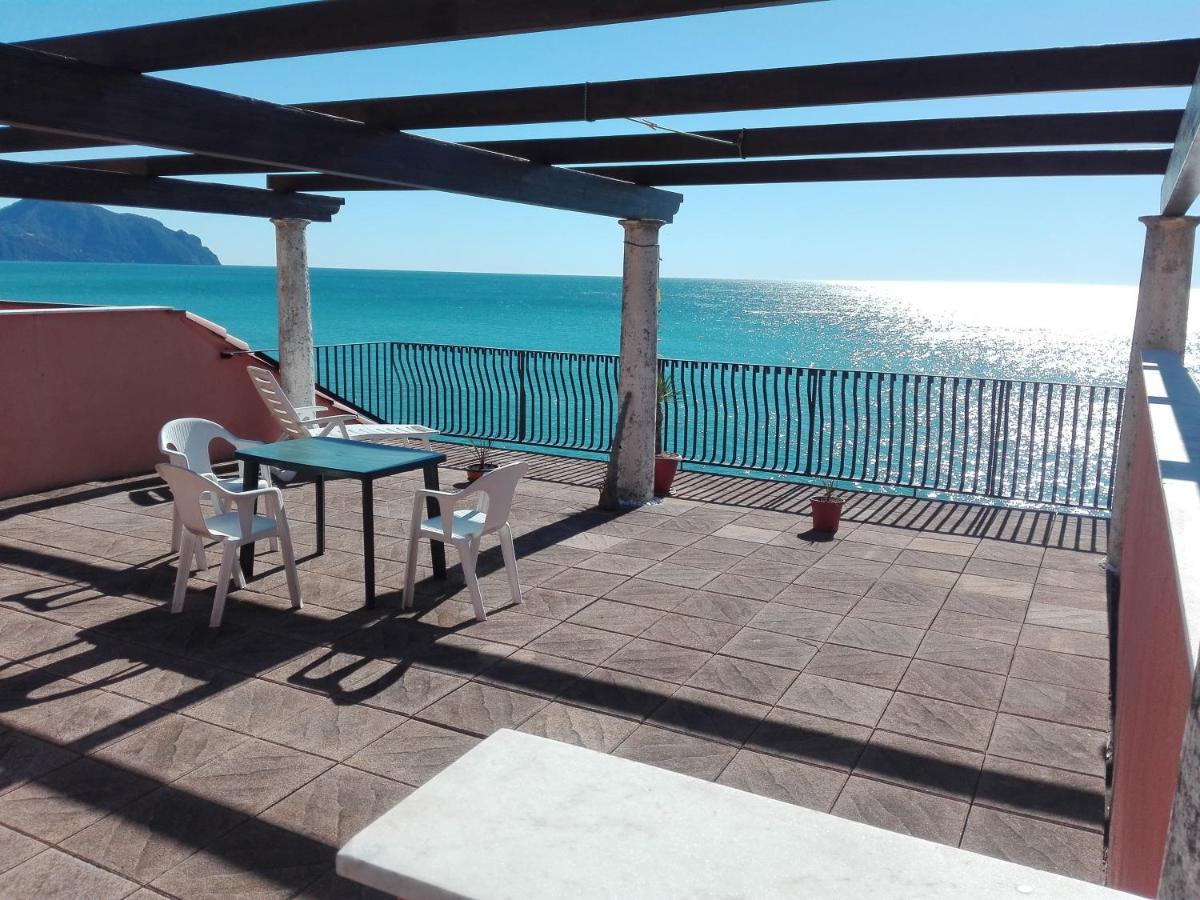 דירות ג'נובה Un Tuffo In Mare מראה חיצוני תמונה